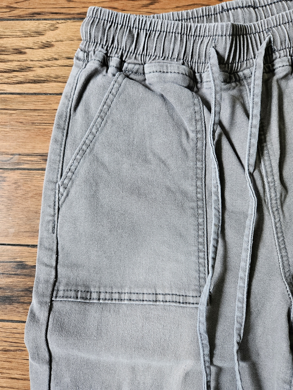 NWT Wide Leg Drawstring Pants in Light Gray - Picture 3 of 7